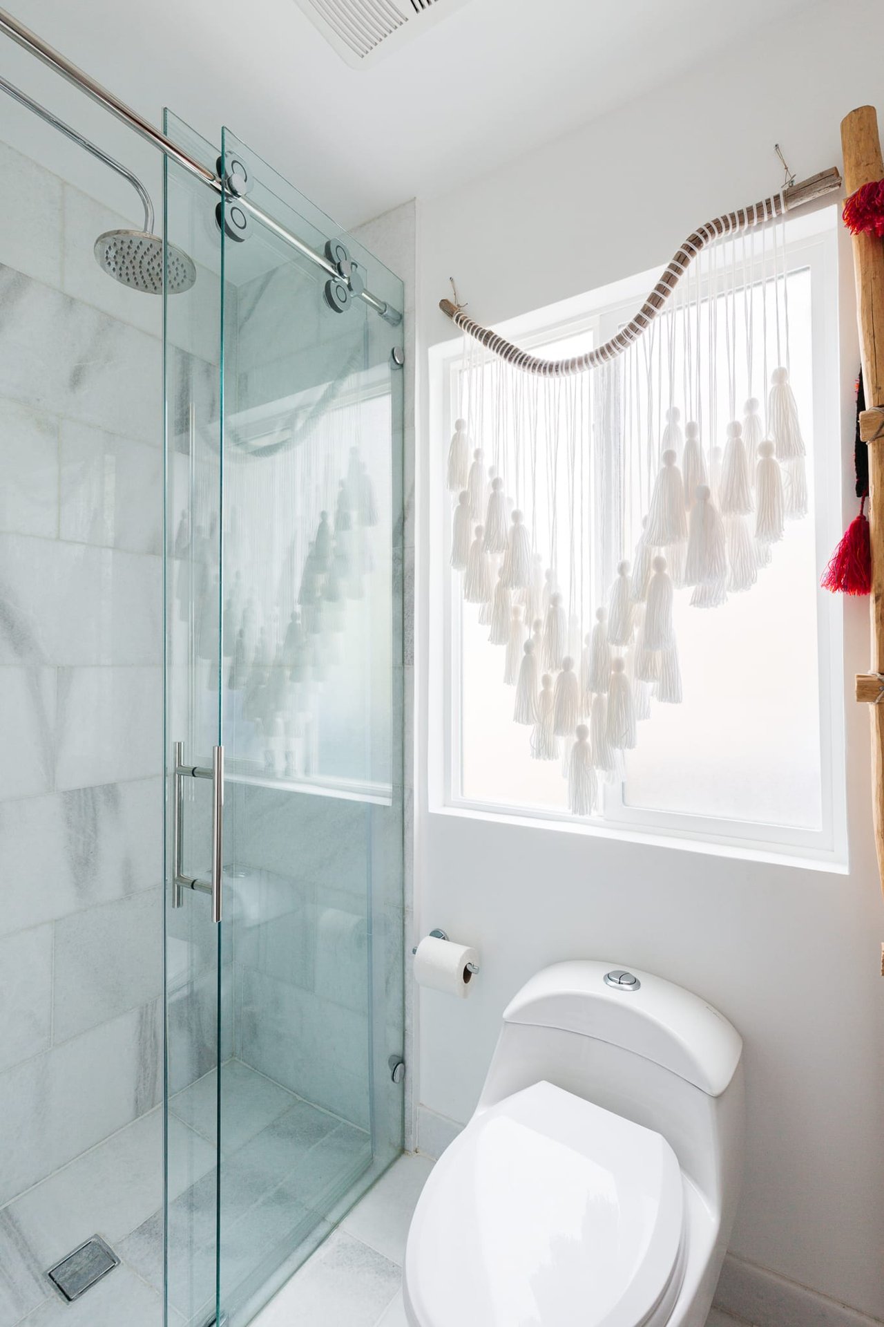 Stunning Modern View Home perched at the top of Glassell Park