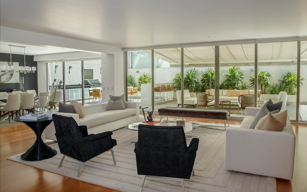 How to Buy a Luxury Home