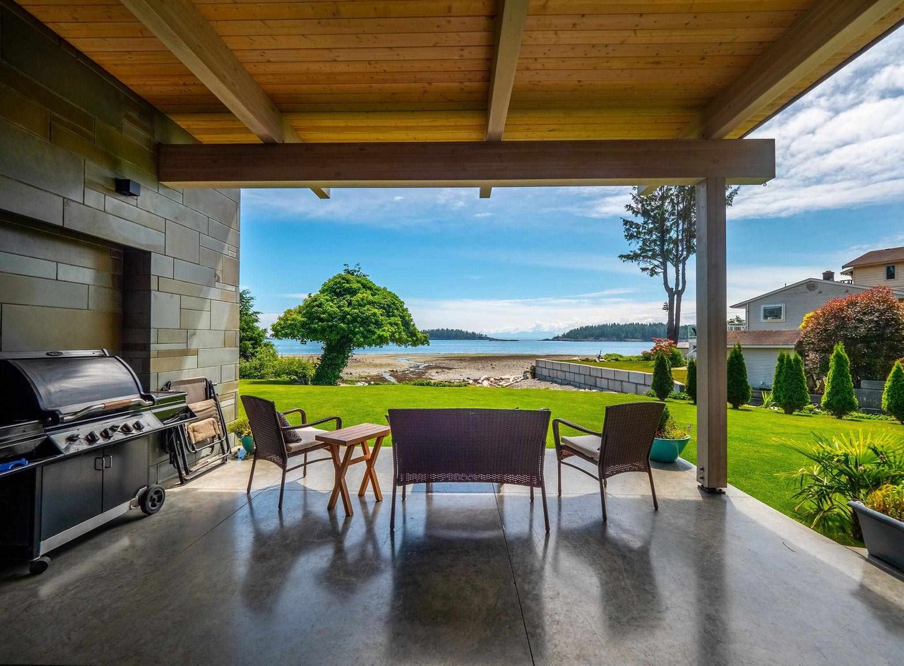 6547 Sunshine Coast Hwy
