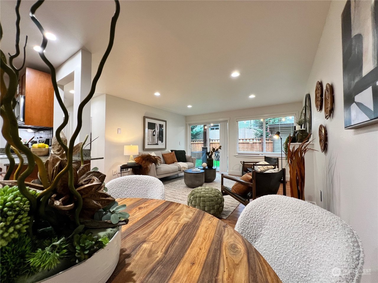 C110-21307 48th Ave