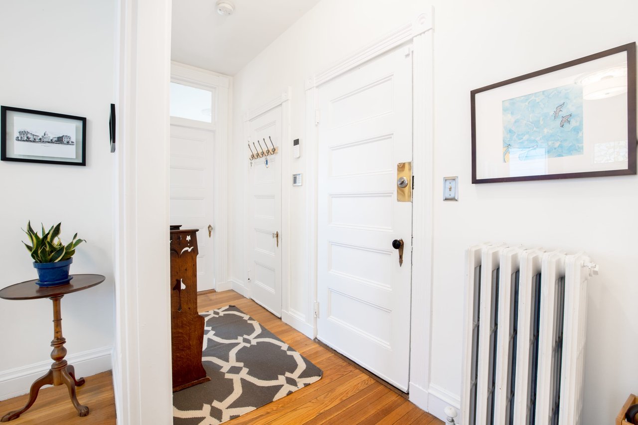 27 Paul Gore St. Unit: 1
