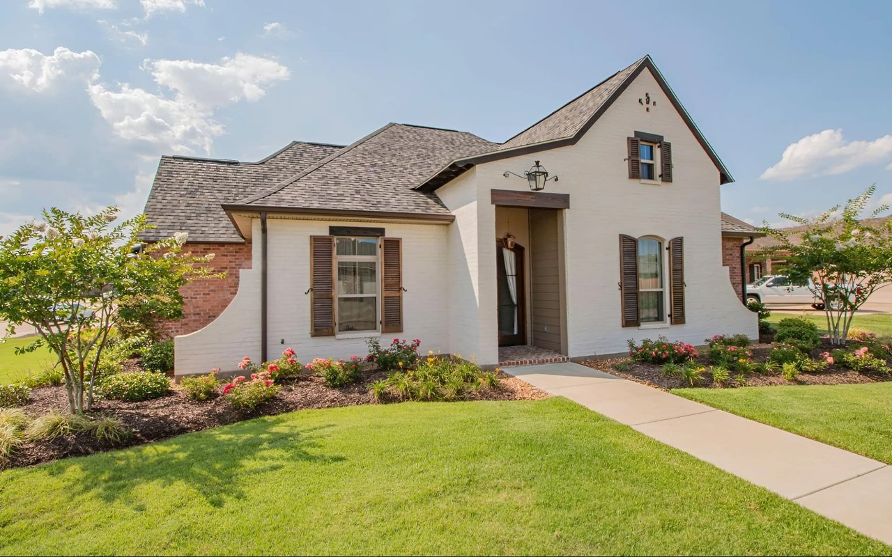 Landscaping Your New Palomar Park Home