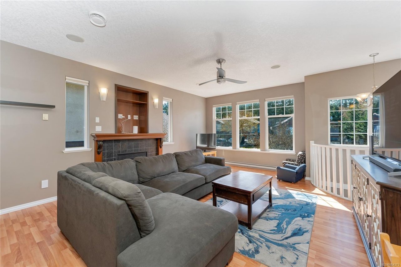 980 Wild Ridge Wy