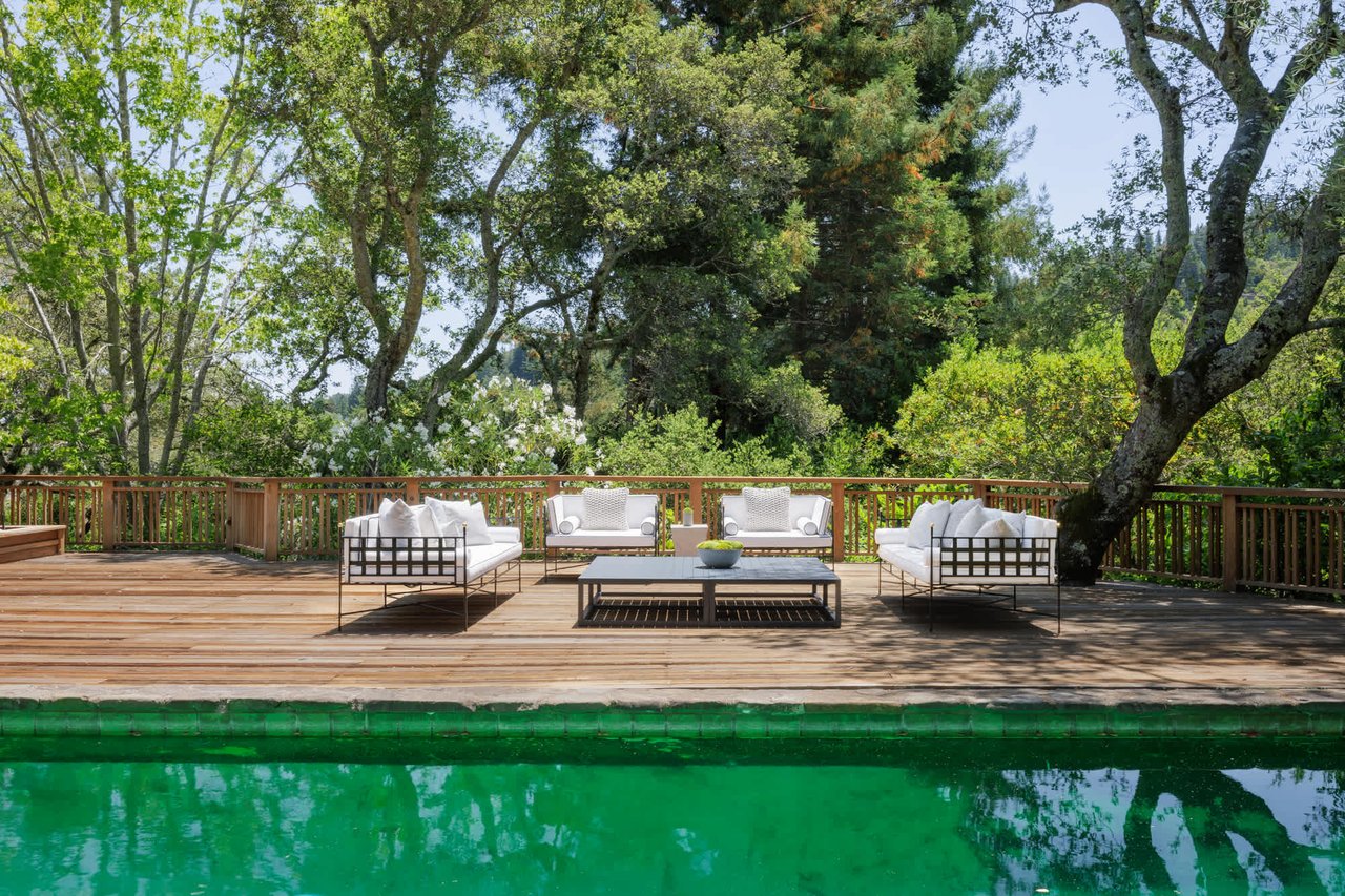 Kent Woodlands Mid Century Retreat