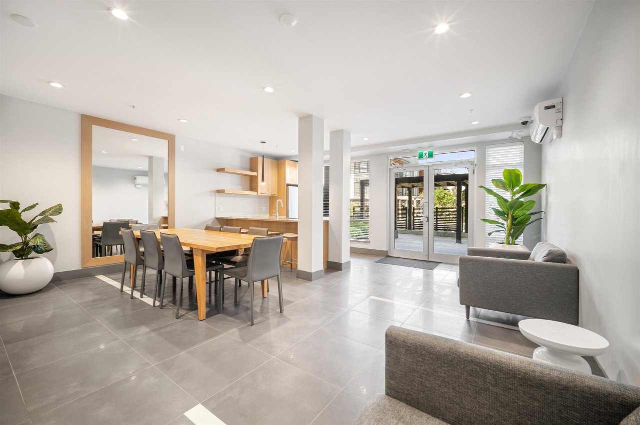 201-707 Como Lake Avenue, Coquitlam