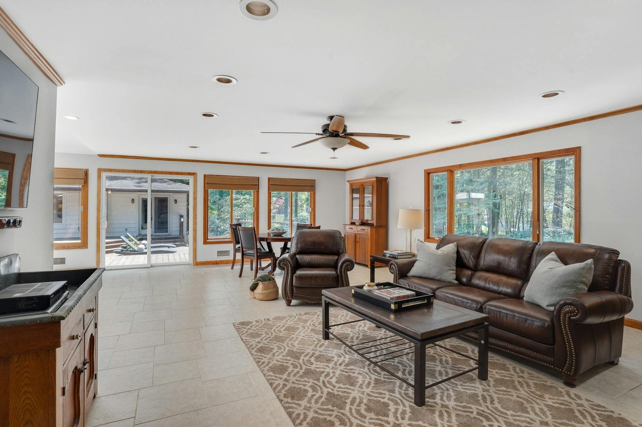 5 Charlotte Court