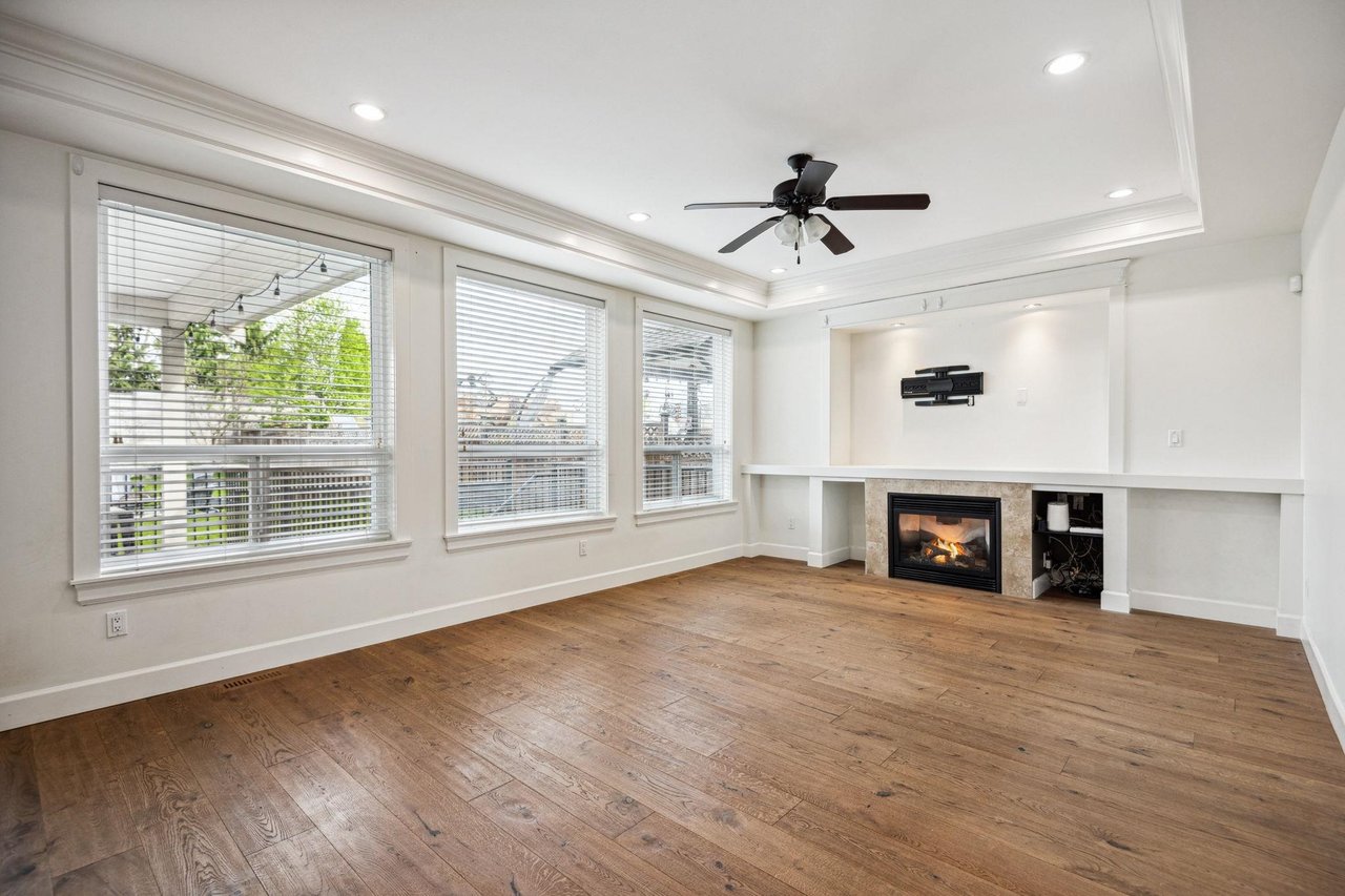20307 98a Ave