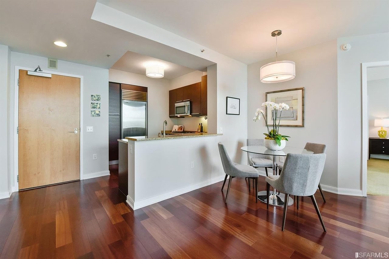 425 1st St Apt 5101