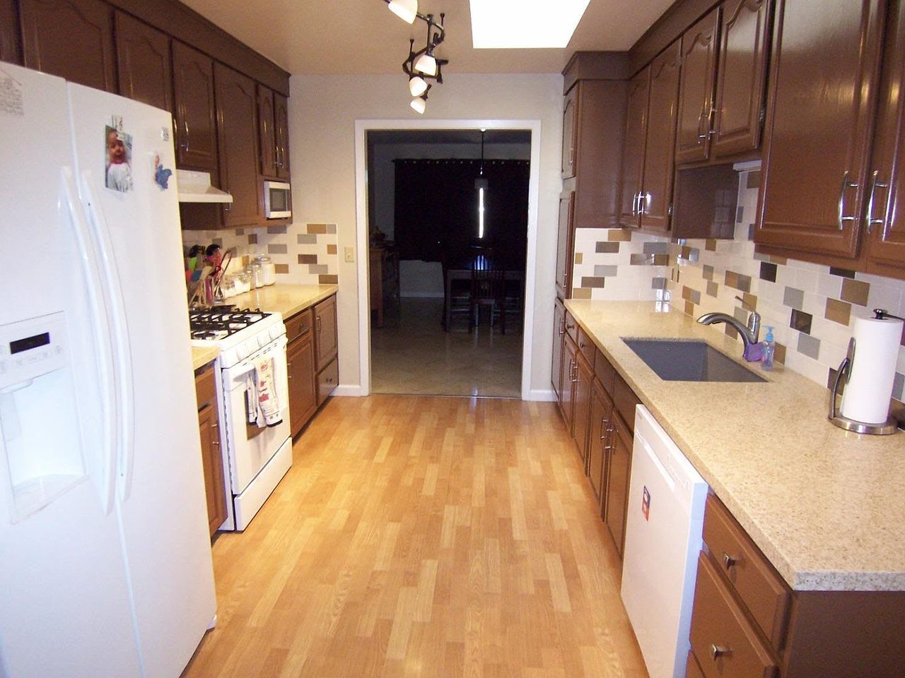 1246 Amador Ave
