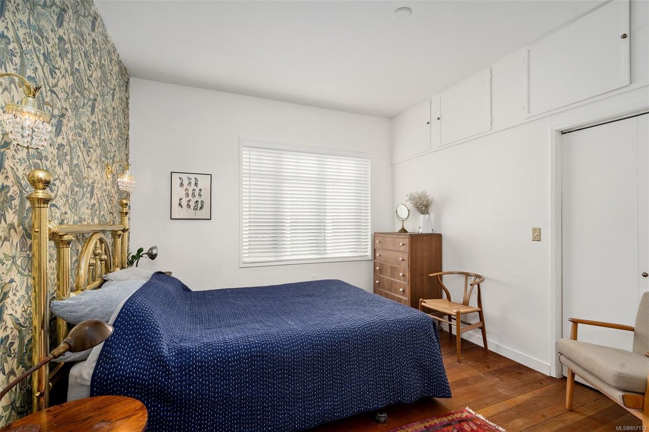 2632 Fernwood Rd