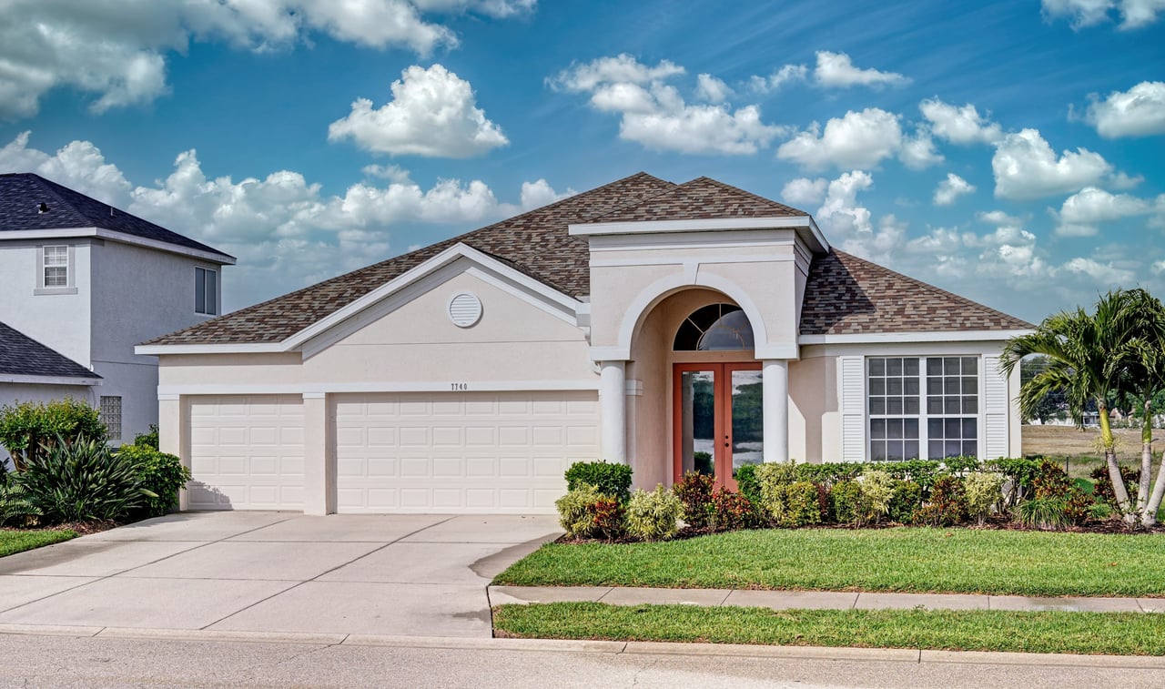 🏡✨JUST LISTED✨🏡 7740 CASTLEISLAND DR, SARASOTA, FL 34240
