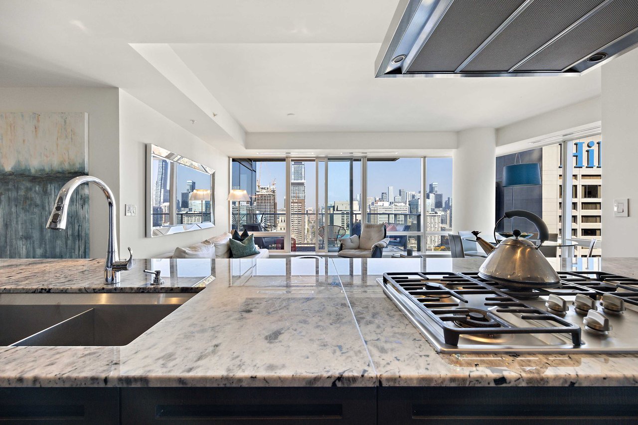 Suite 3006- 180 University Avenue