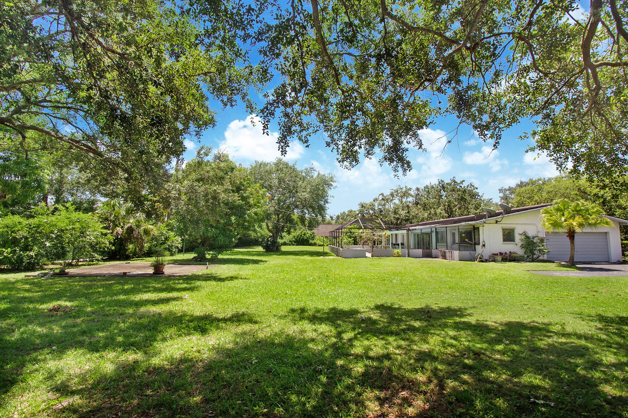 Pinecrest Opportunity for Build or Rennovate