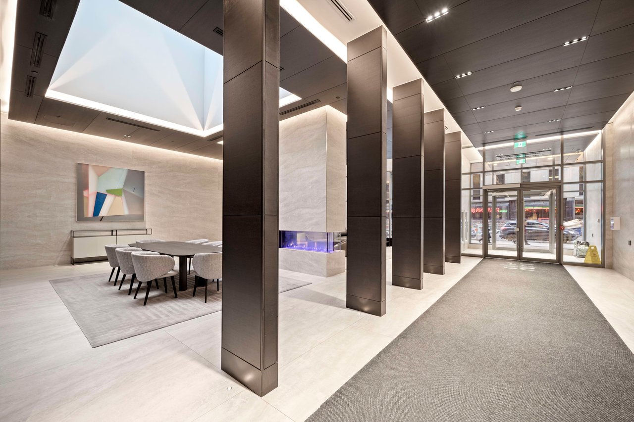 2221 Yonge Street Suite 2909