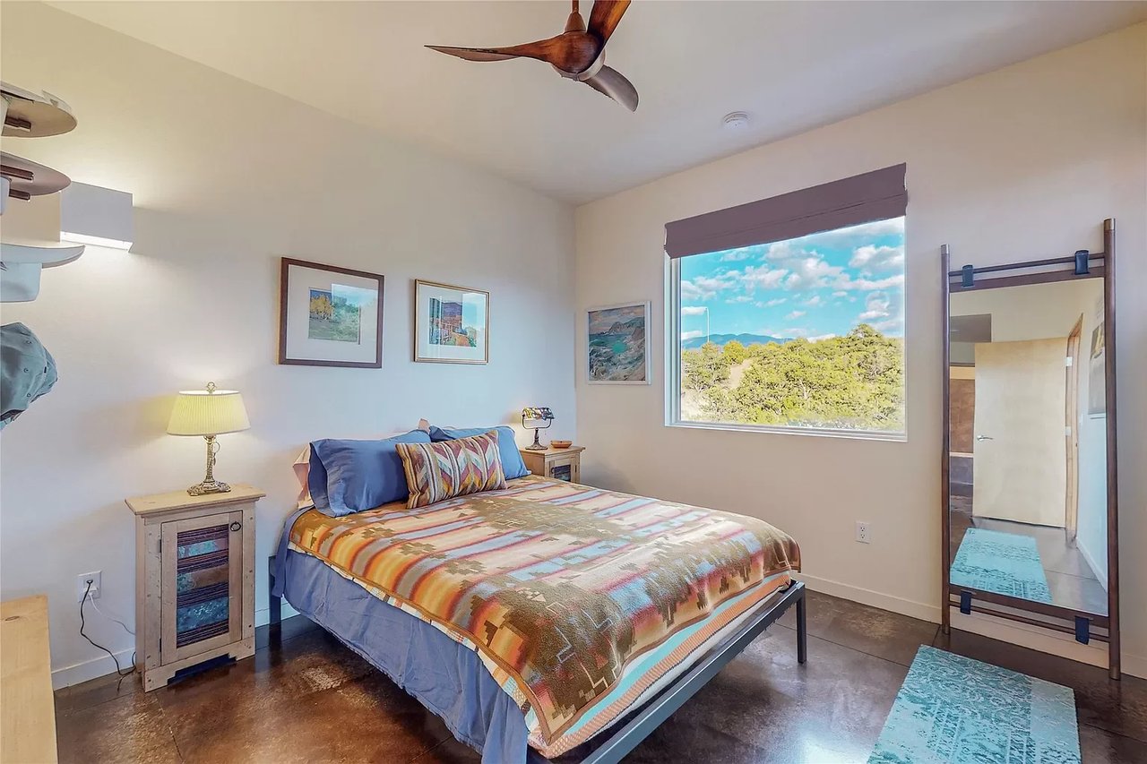 604 Avenida Villa Hermosa #201