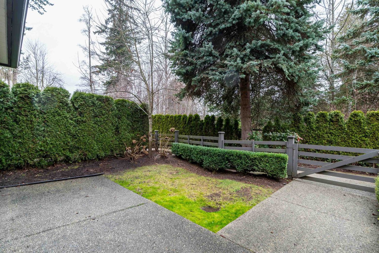 46-15405 31 Ave