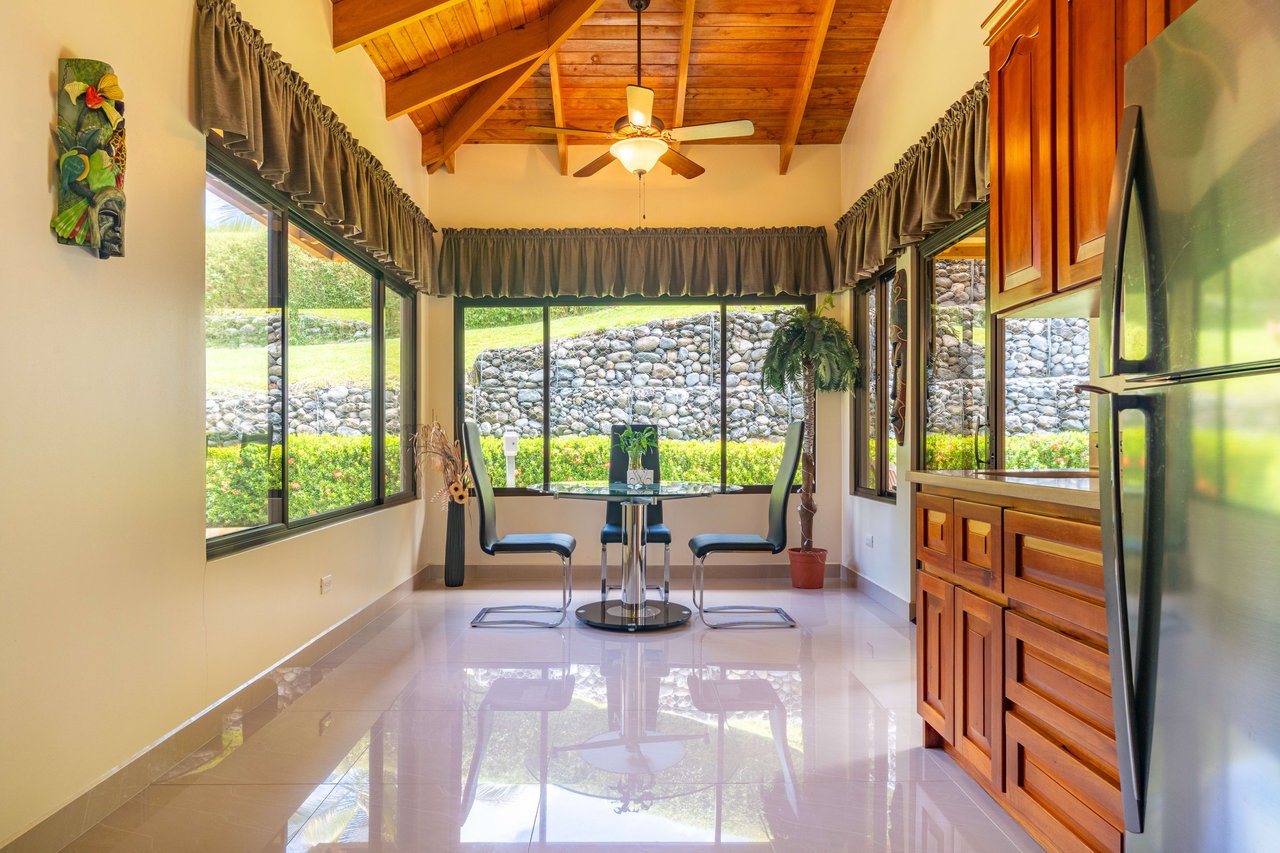 La Palma Custom Build 3 bedroom 2 bath - Prestine Condition