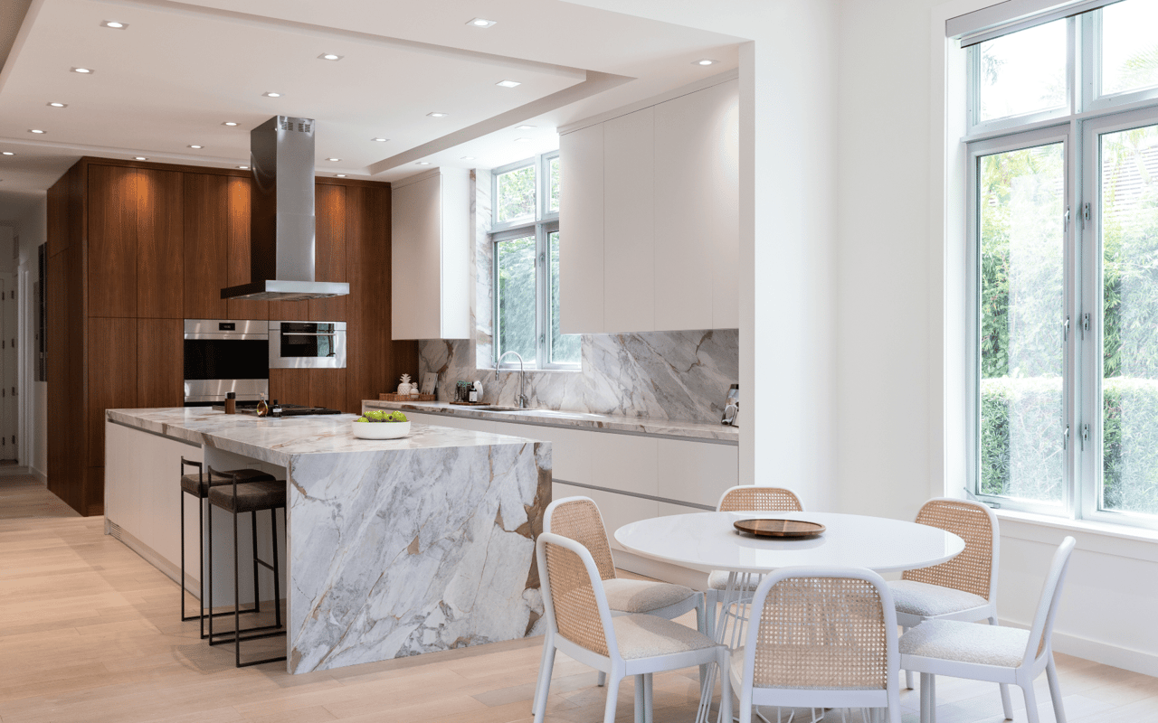 Using Leading Indicators to Predict the Housing Market