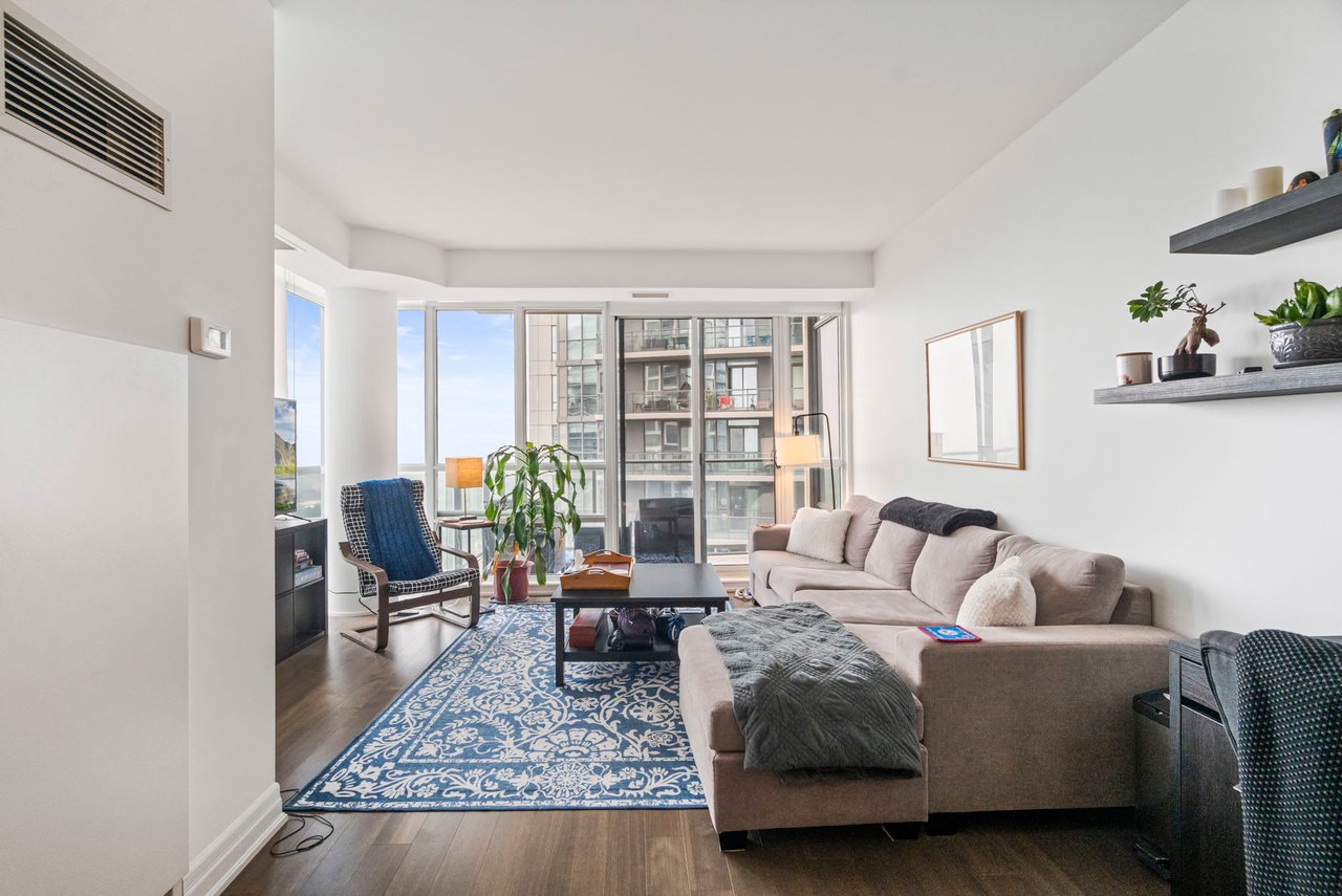 SOLD: Corner Suite At The Desirable 500 St. Clair