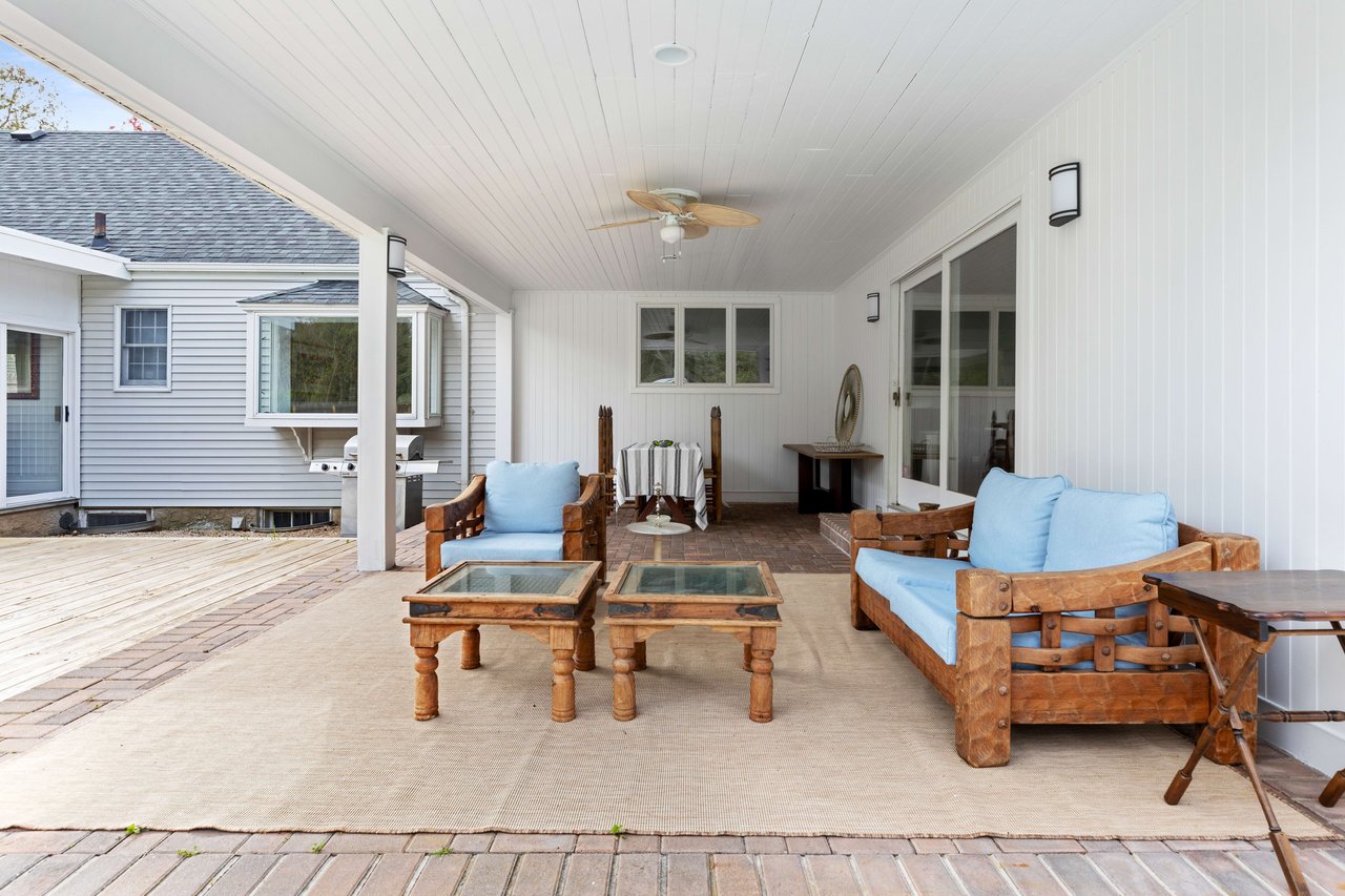 MOVE-IN READY WITH A POOL