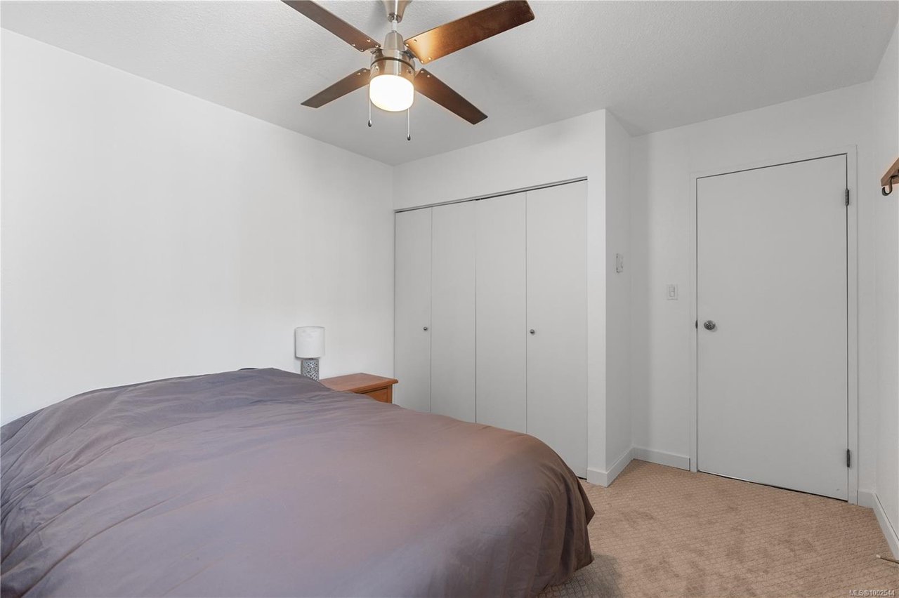 303-848 Esquimalt Rd, Esquimalt