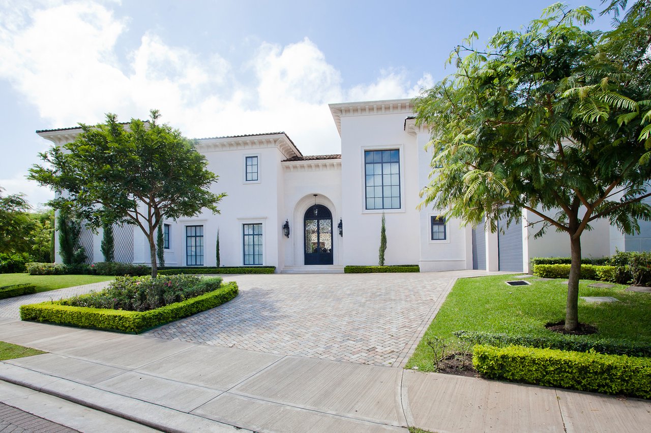 Contemporary Gated Estate, Santa Ana, San Jose