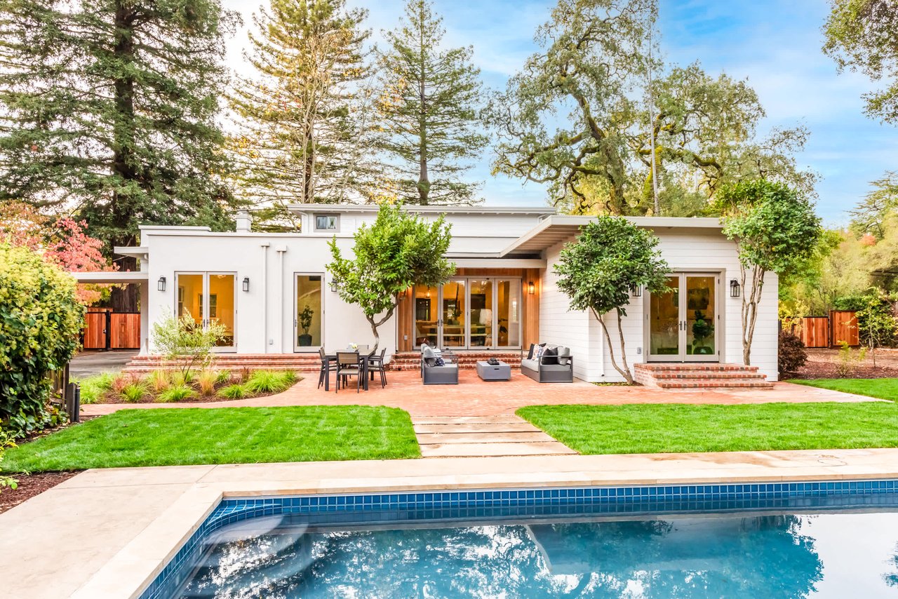 Healsburg Downtown Estate