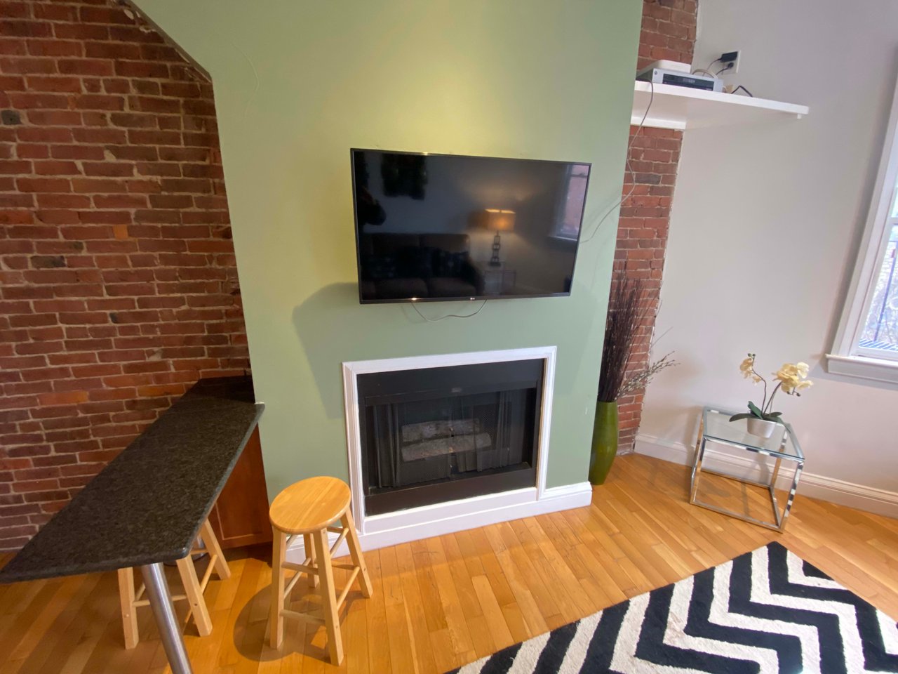Fully Furnished "Turnkey" South End One Bed for JULY 1st