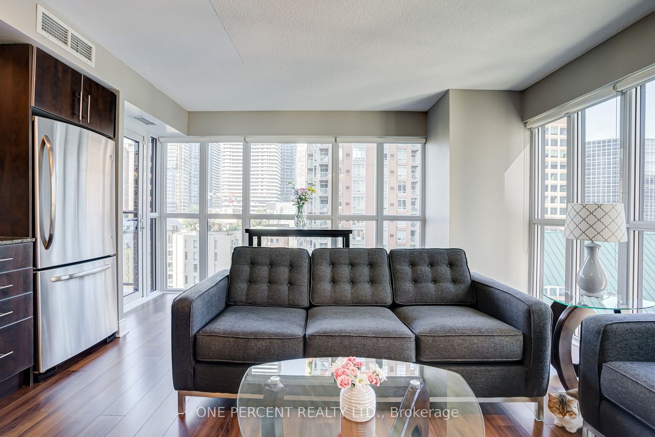 28 Ted Rogers Way 1109