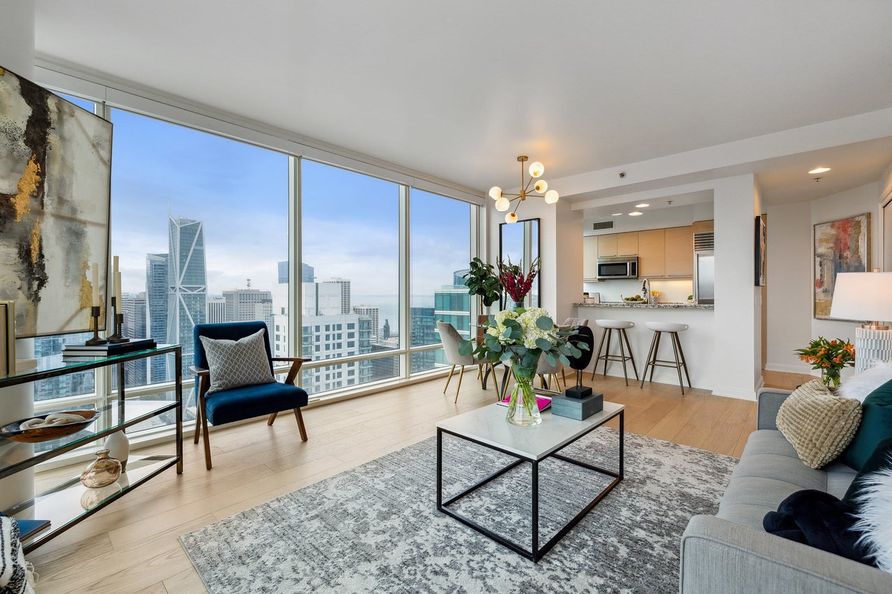 425 1st Street Unit: 4306
