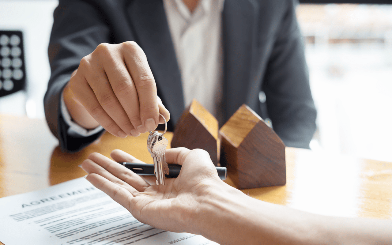 Should I Work With a Real Estate Agent in Costa Rica