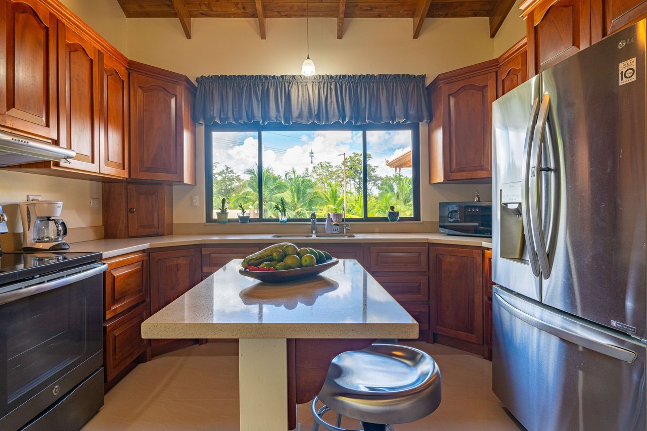 La Palma Custom Build 3 bedroom 2 bath - Prestine Condition