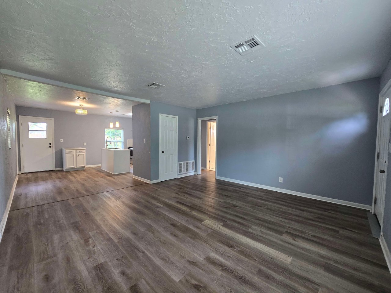 216 W Franklin
