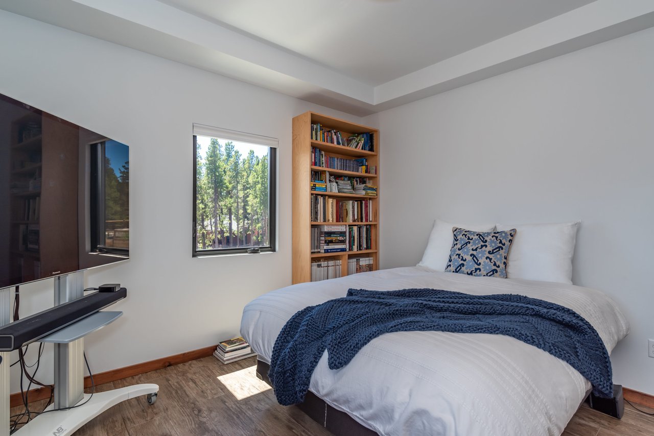 315 Indian Peaks Dr