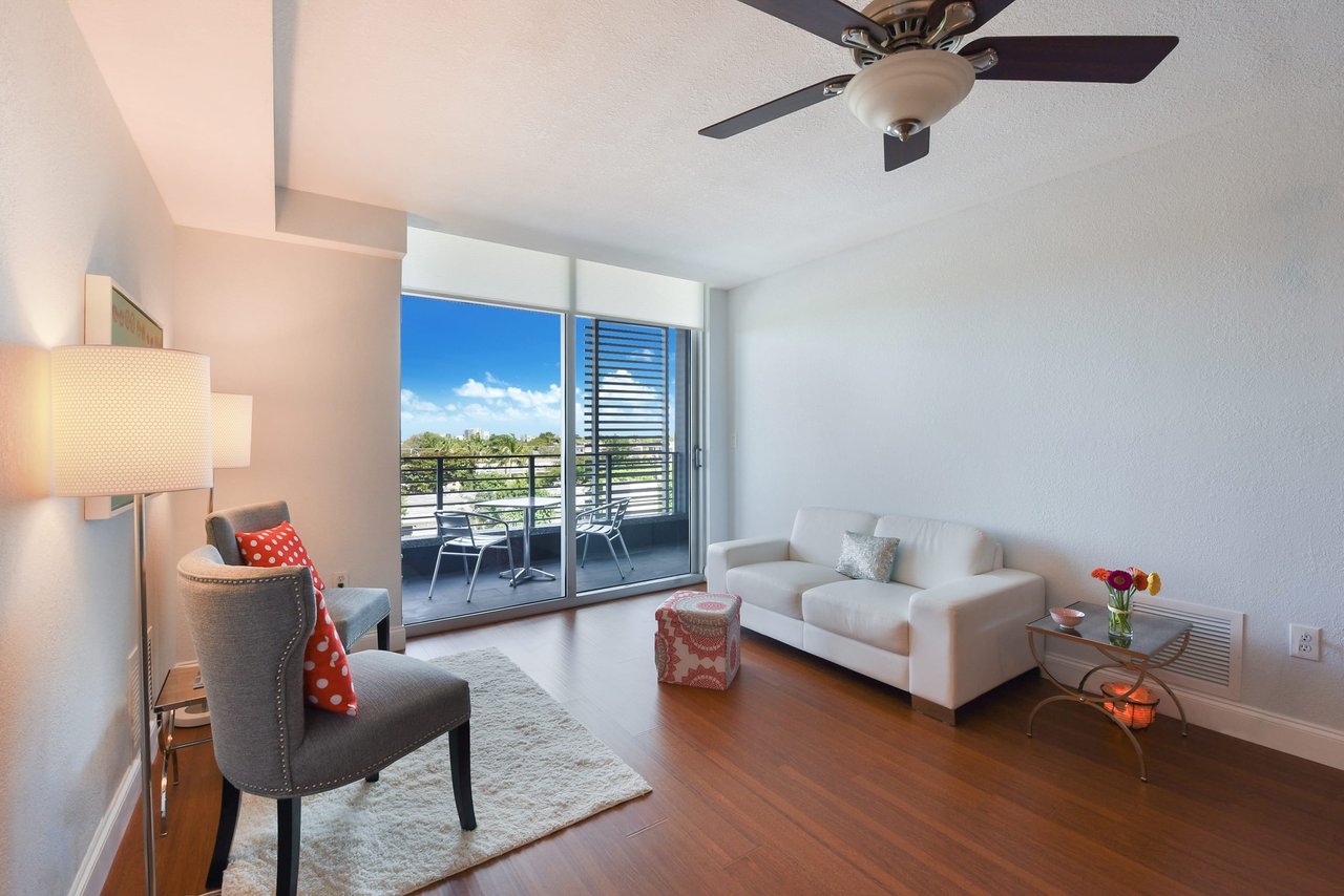 3339 Virginia Street Unit: PH-28