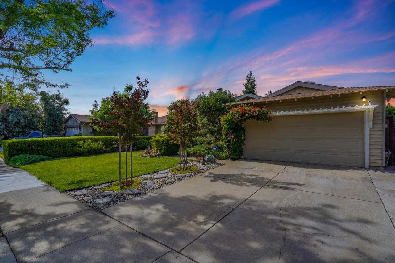 6792 Endmoor Dr.