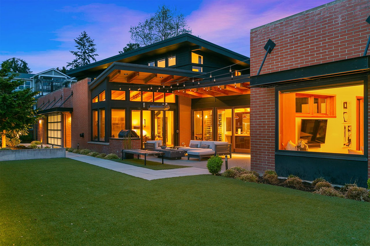 Modern Kirkland Masterpiece