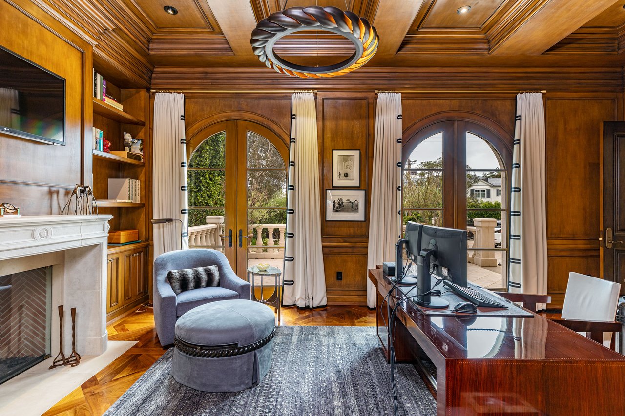 Authentic Brentwood Park Estate