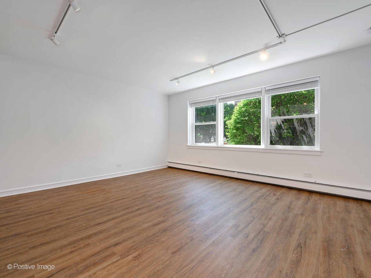 2200 W Farwell Ave Unit 1