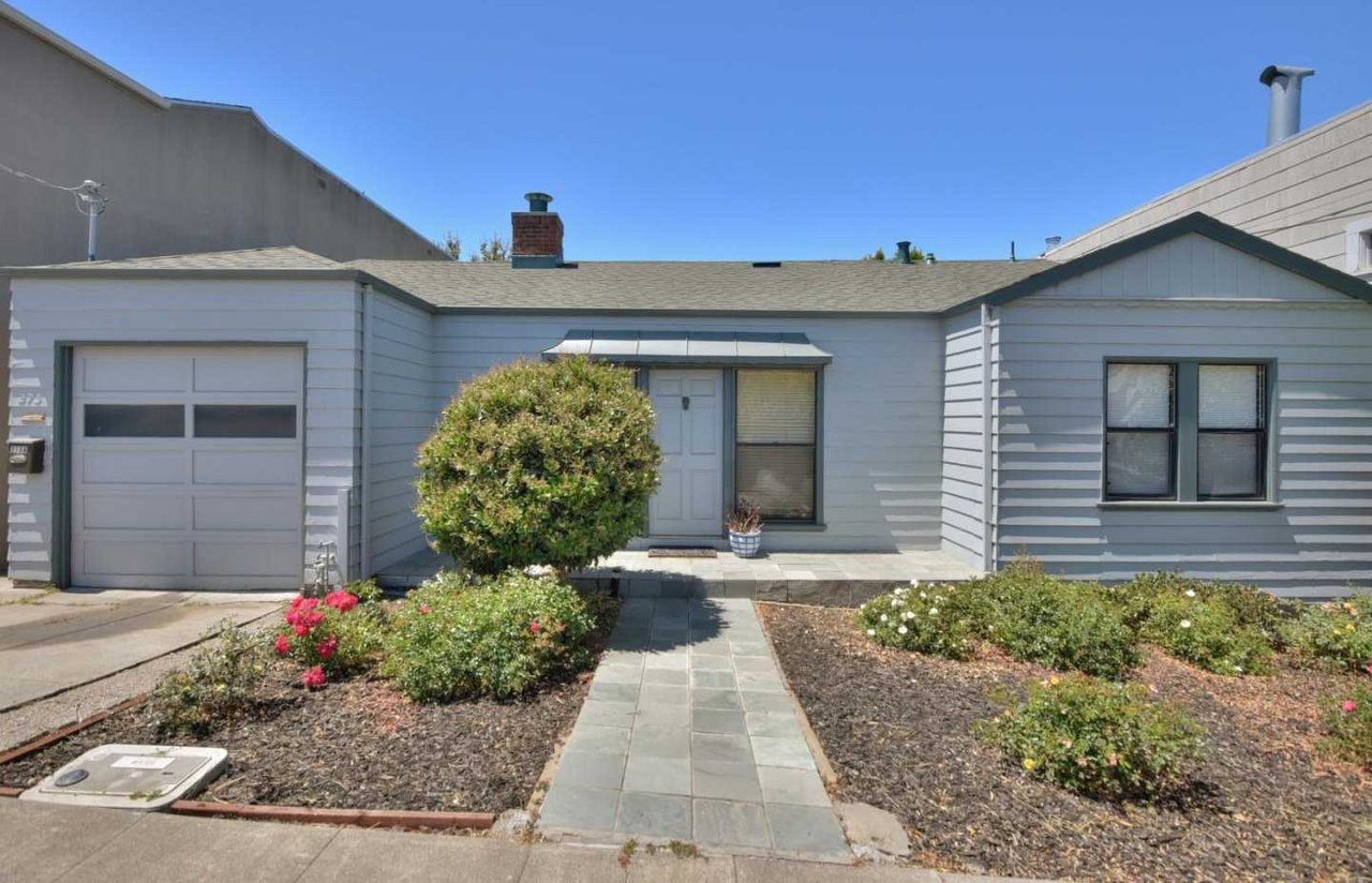 273 Mastick AVE