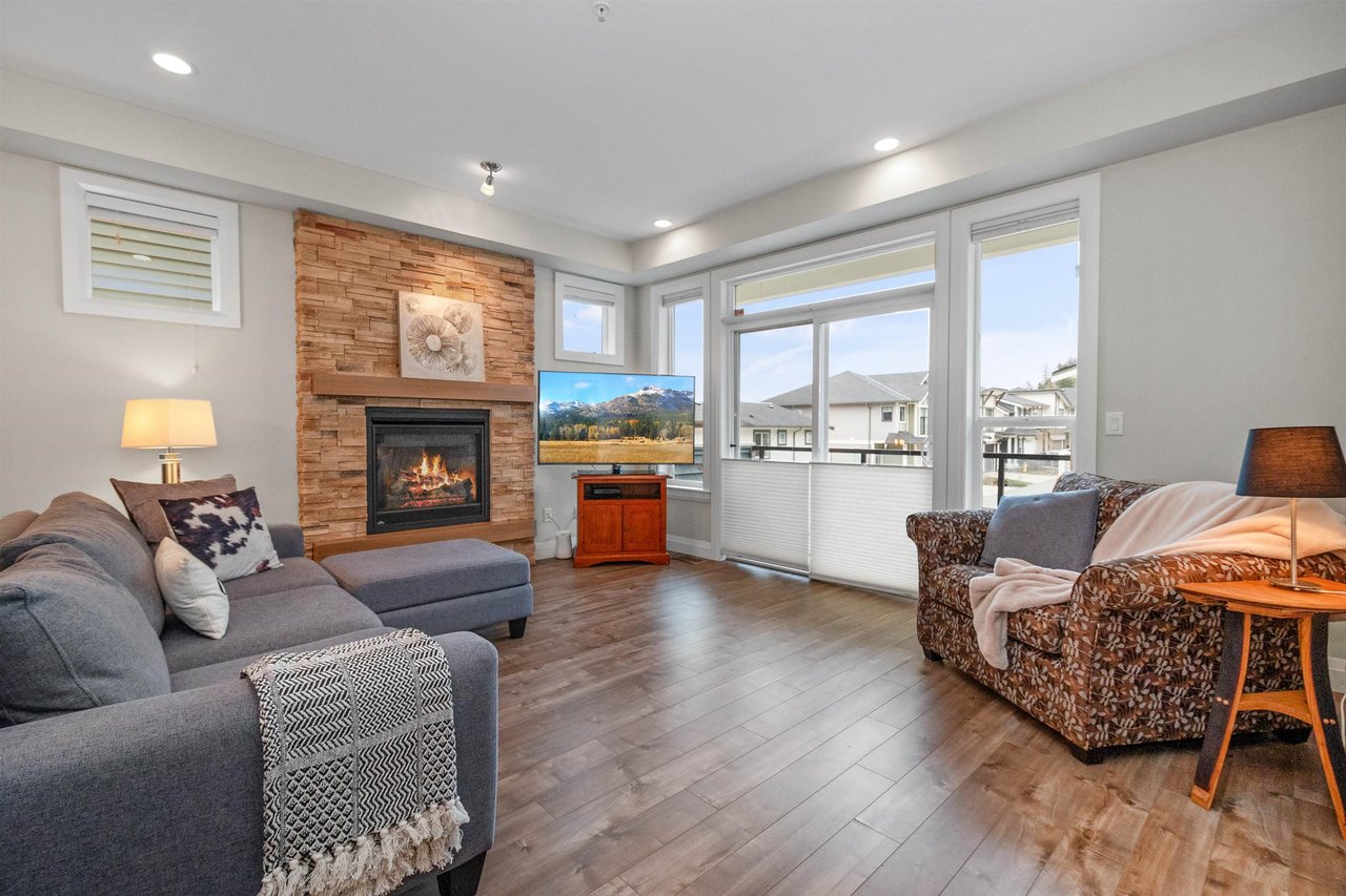 18-47042 Macfarlane Pl