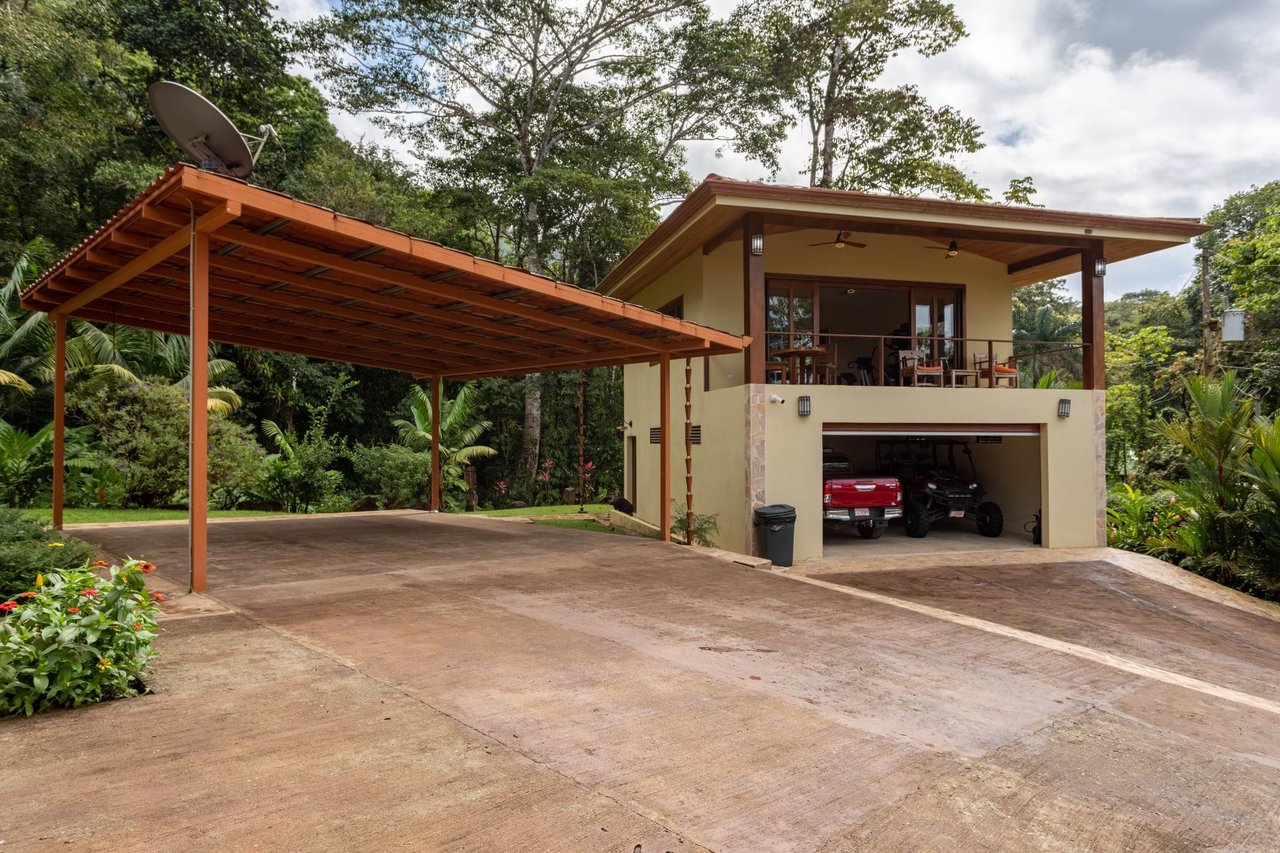 Solar Powered Ocean View Estate, Dominical, Puntarenas