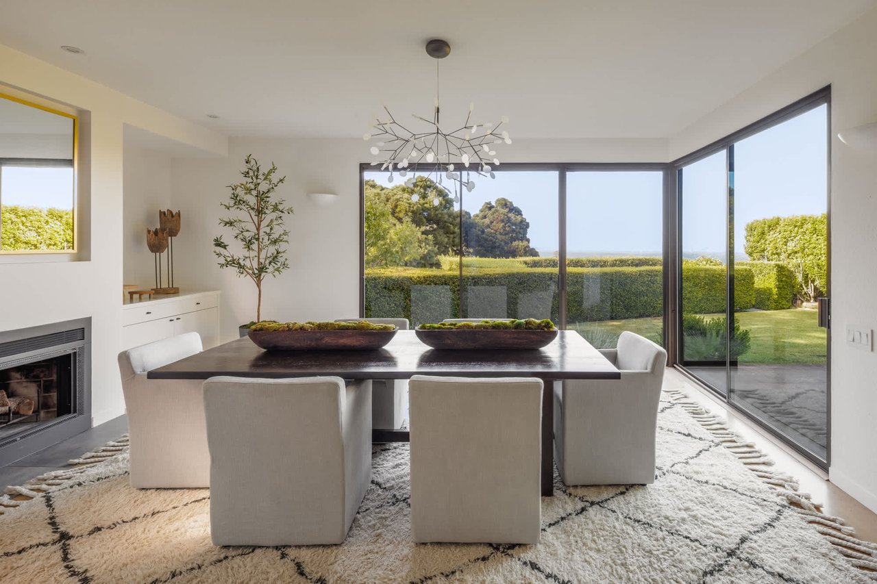 Sweeping Bay Views in Seafirth Estates