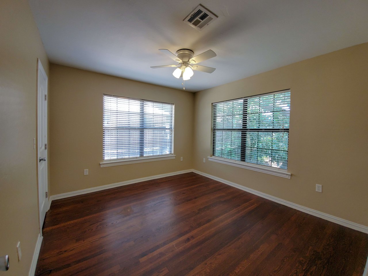 1620 N Market 