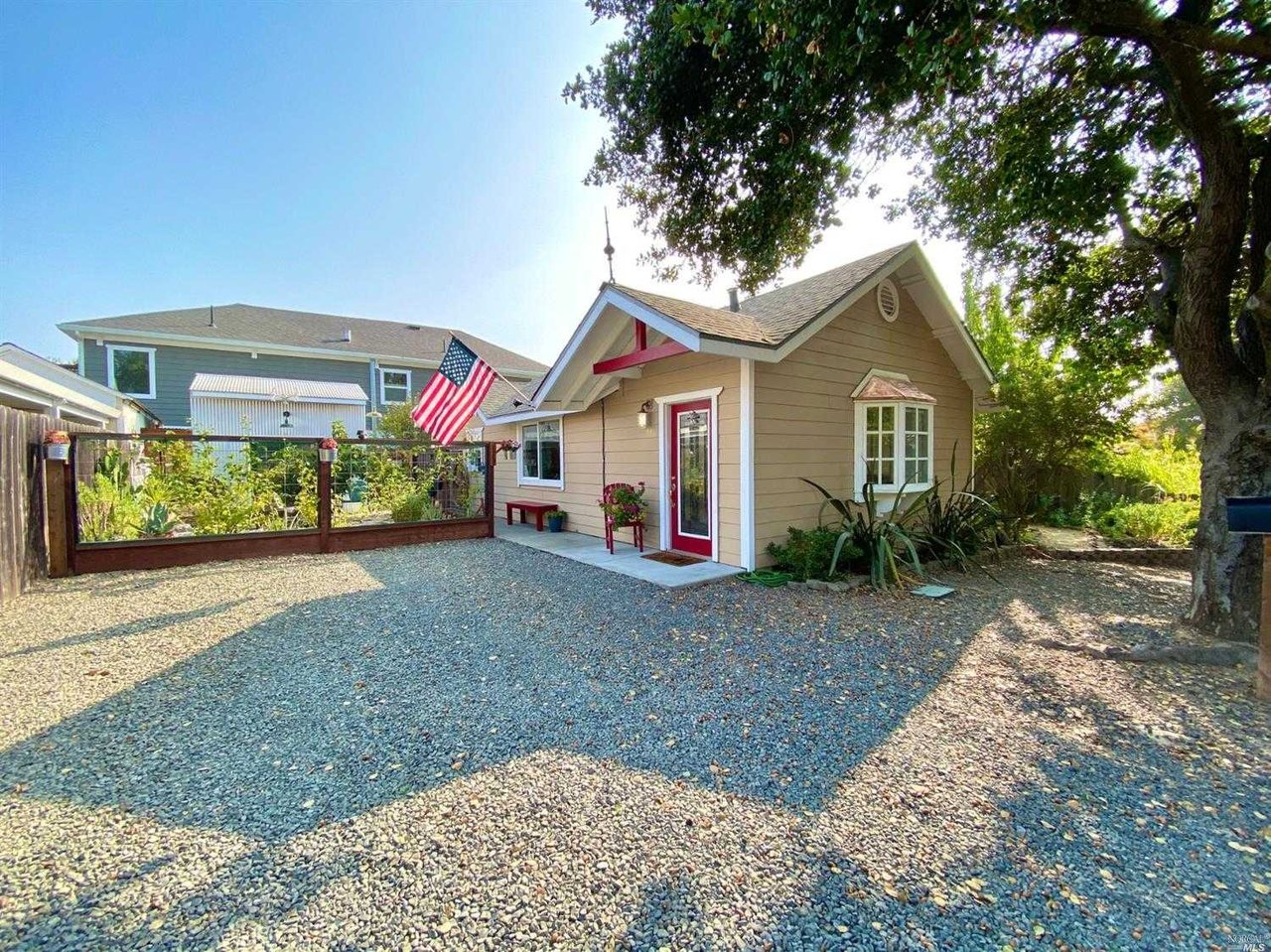 33 Berna Avenue