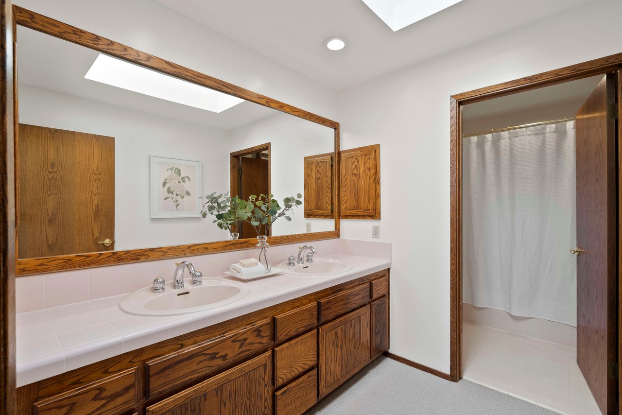20 Saint Hill Rd