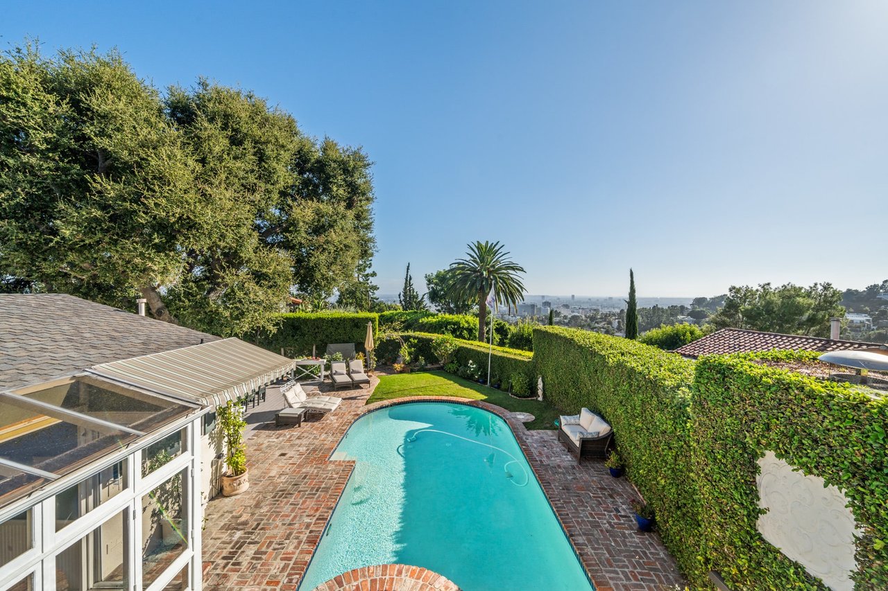 Hideaway Compound in the Hollywood Hills for Lease