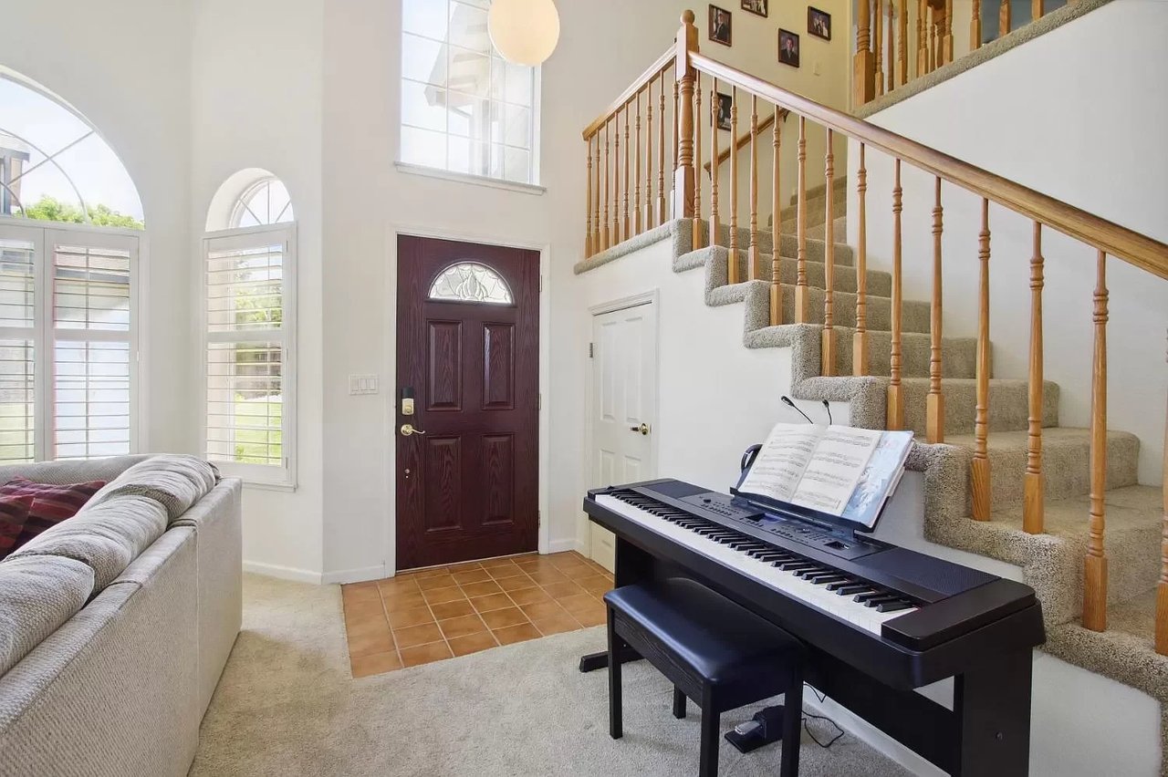 3861 Robie Lee Way