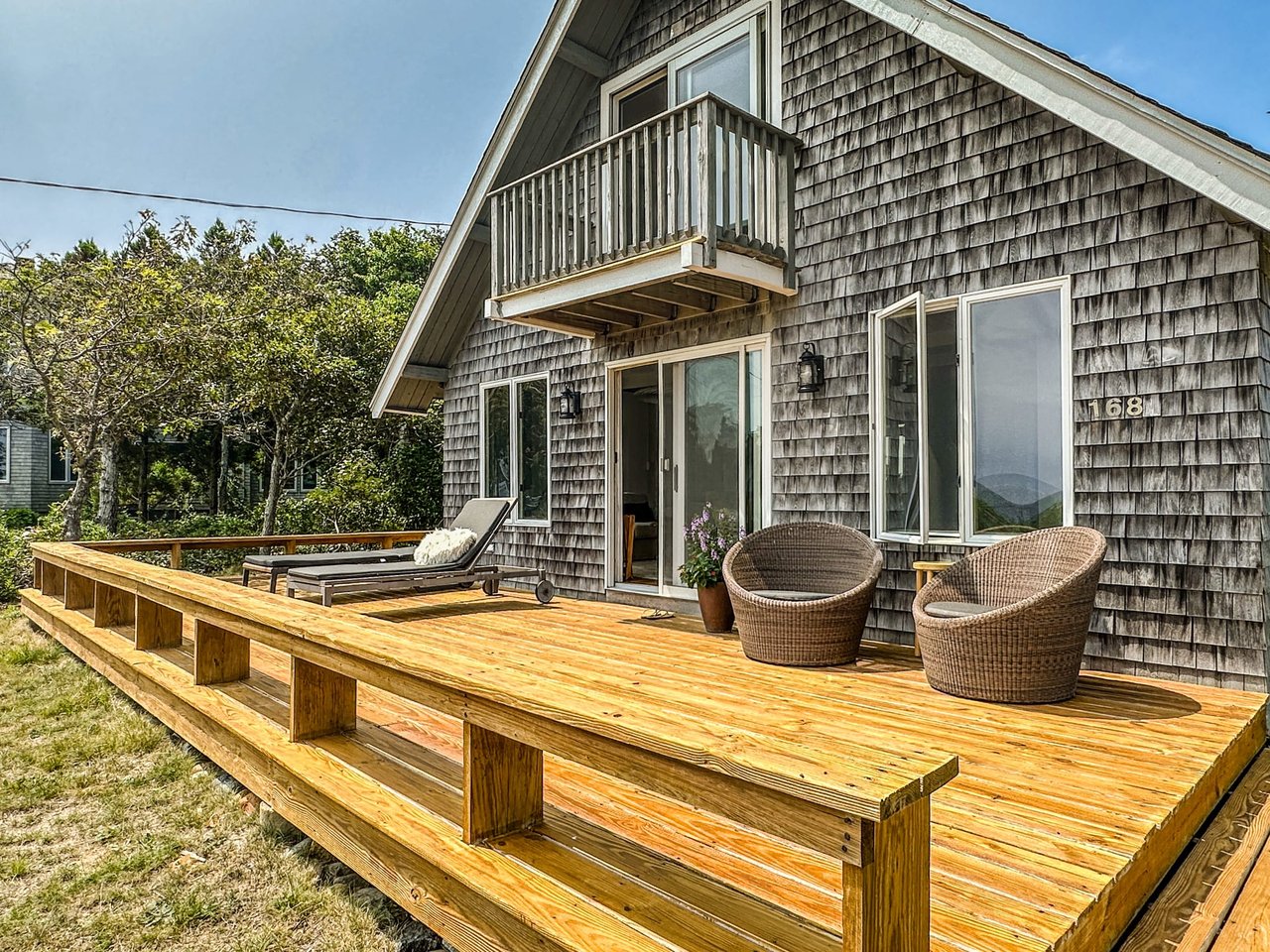 Luxurious East Chop Cottage