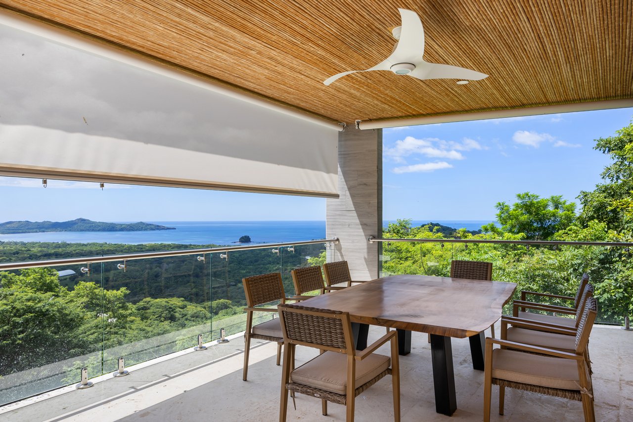Contemporary Infinity Pool Villa, Flamingo, Guanacaste